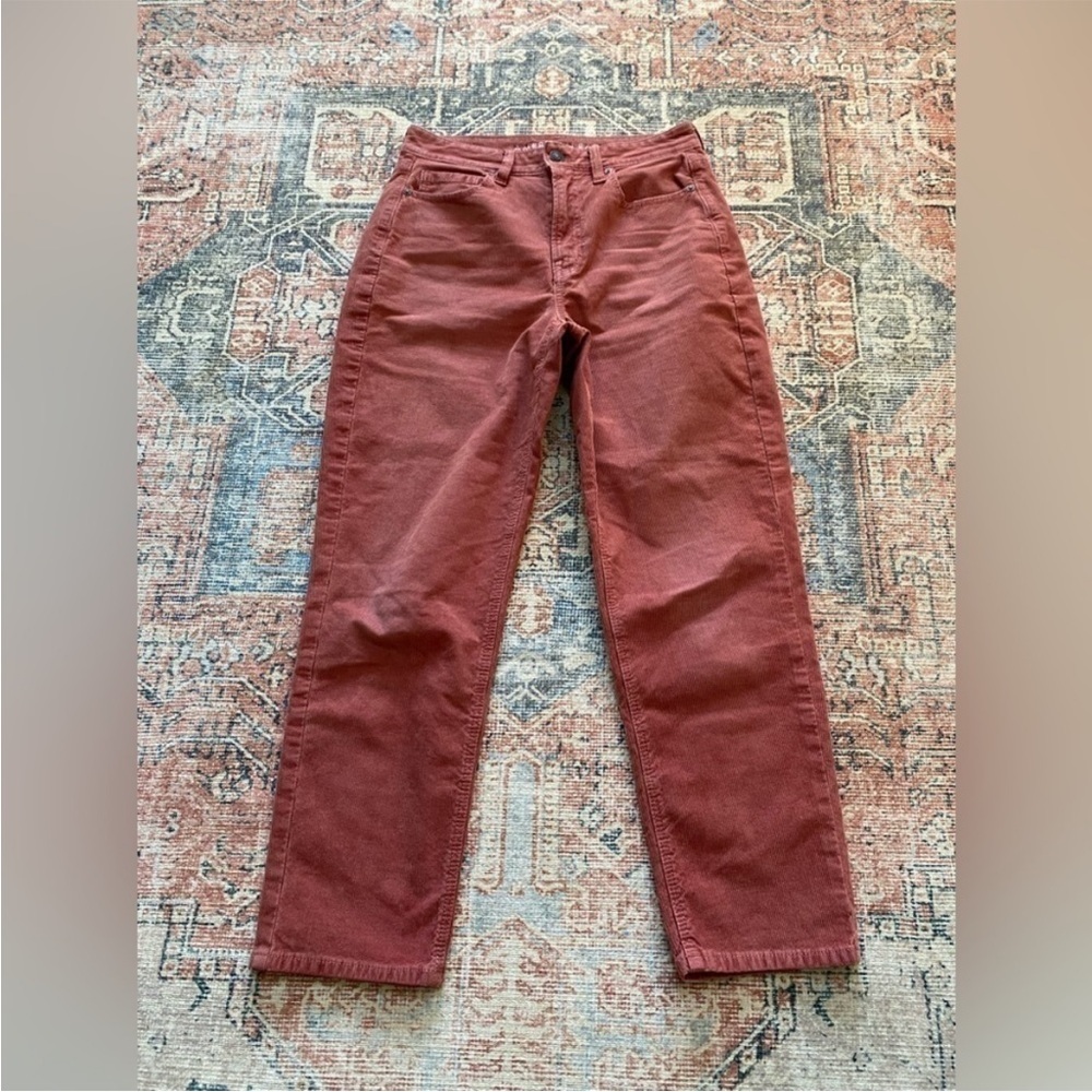 AMERICAN Eagle Coral Corduroy Pant/Size 4 Short